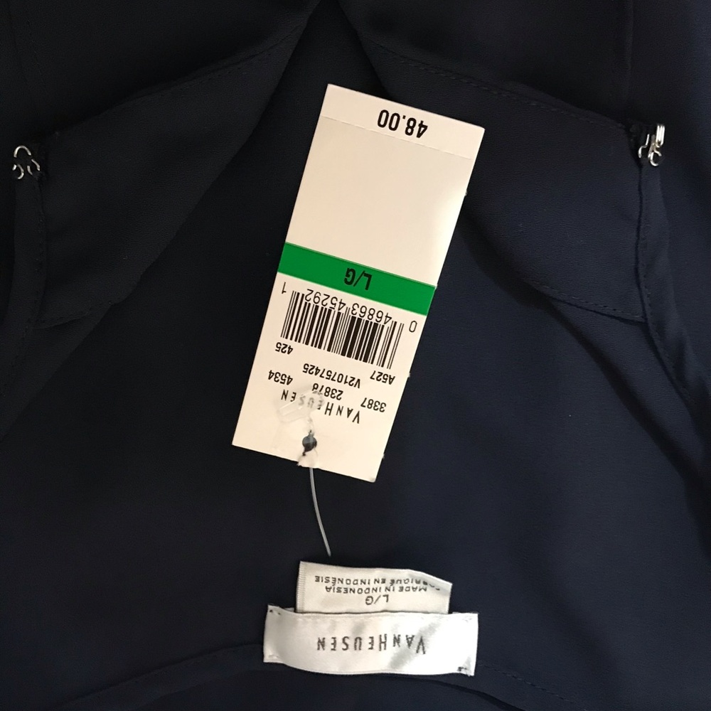NWT VAN HEUSEN Navy Blue Sleeveless Blouse SIZE L - Picture 5 of 6